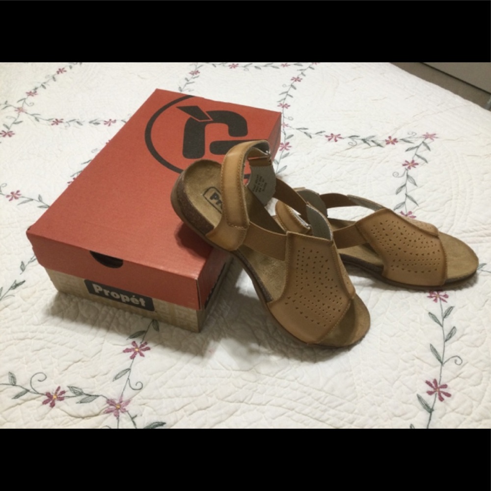 NWT propet sandals….DONATED